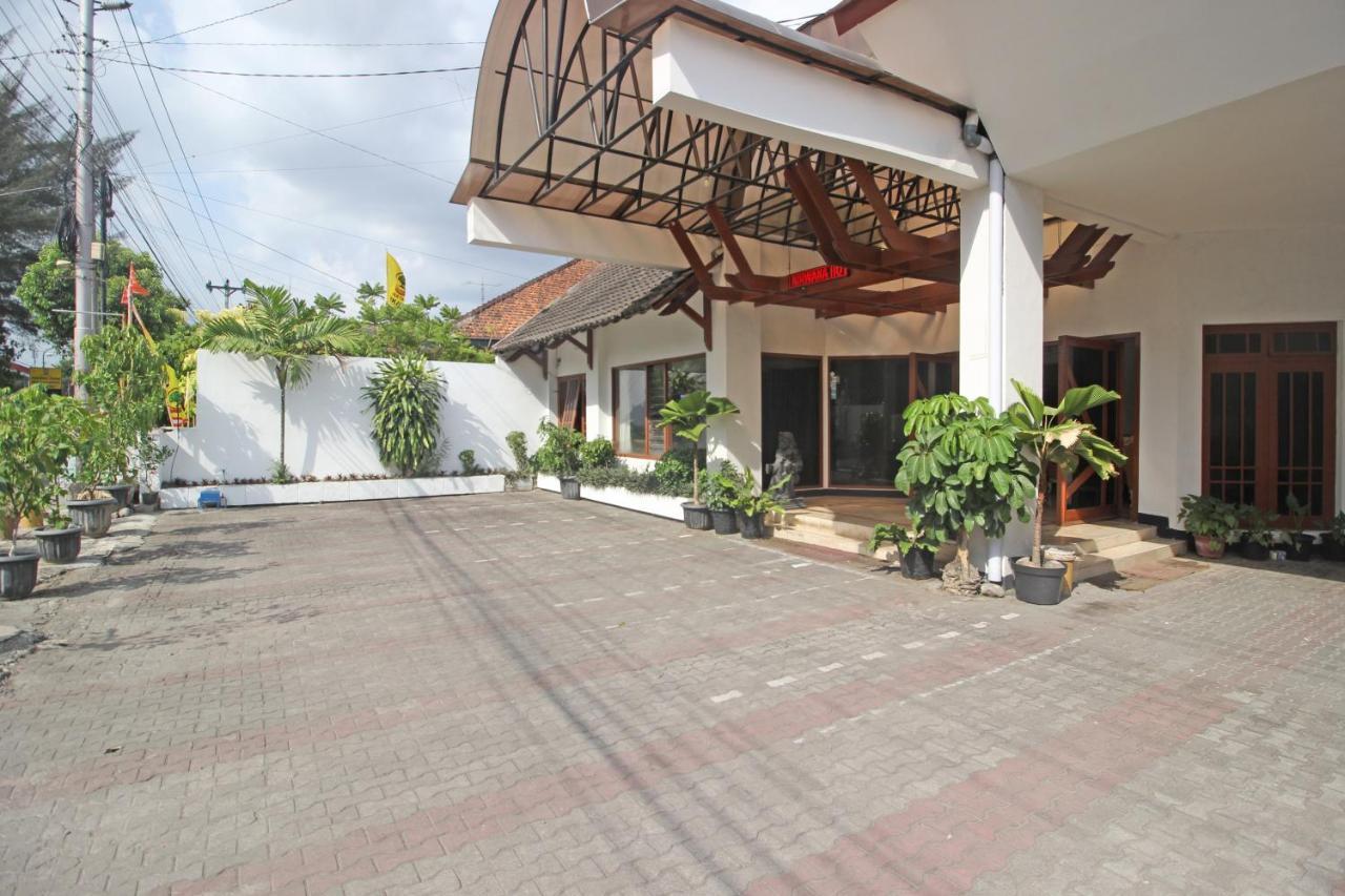 Reddoorz Plus @ Taman Siswa 3 Yogyakarta Exterior photo