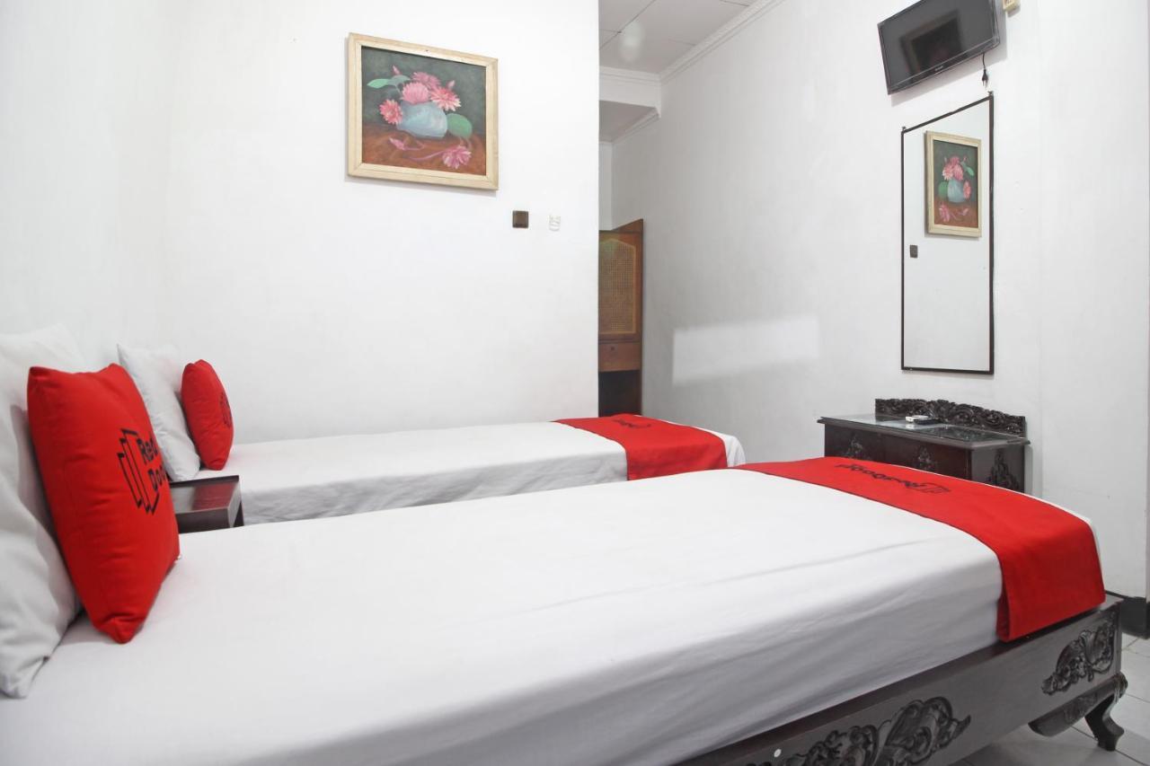 Reddoorz Plus @ Taman Siswa 3 Yogyakarta Exterior photo