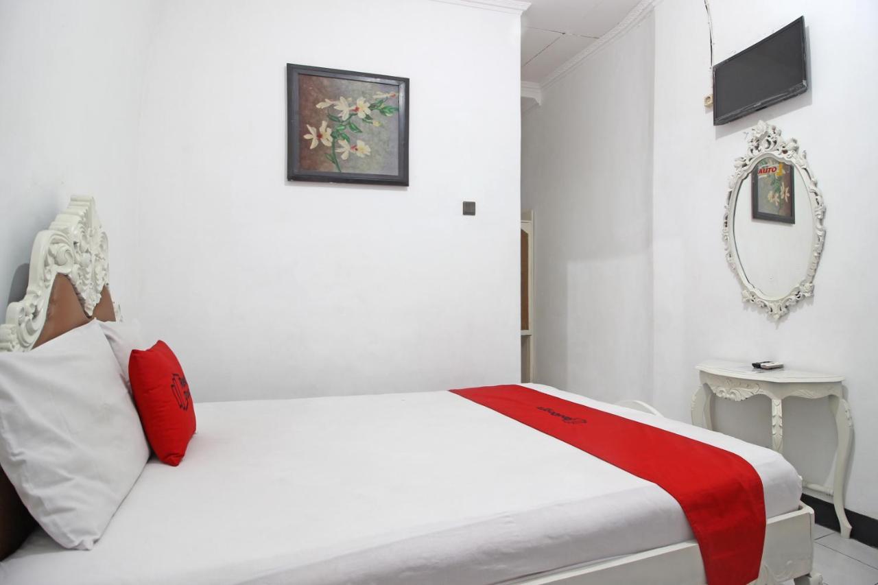 Reddoorz Plus @ Taman Siswa 3 Yogyakarta Exterior photo