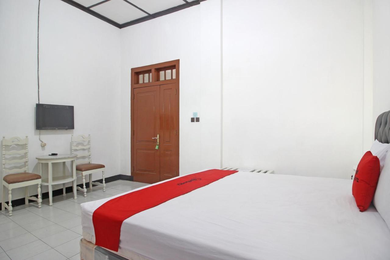 Reddoorz Plus @ Taman Siswa 3 Yogyakarta Exterior photo